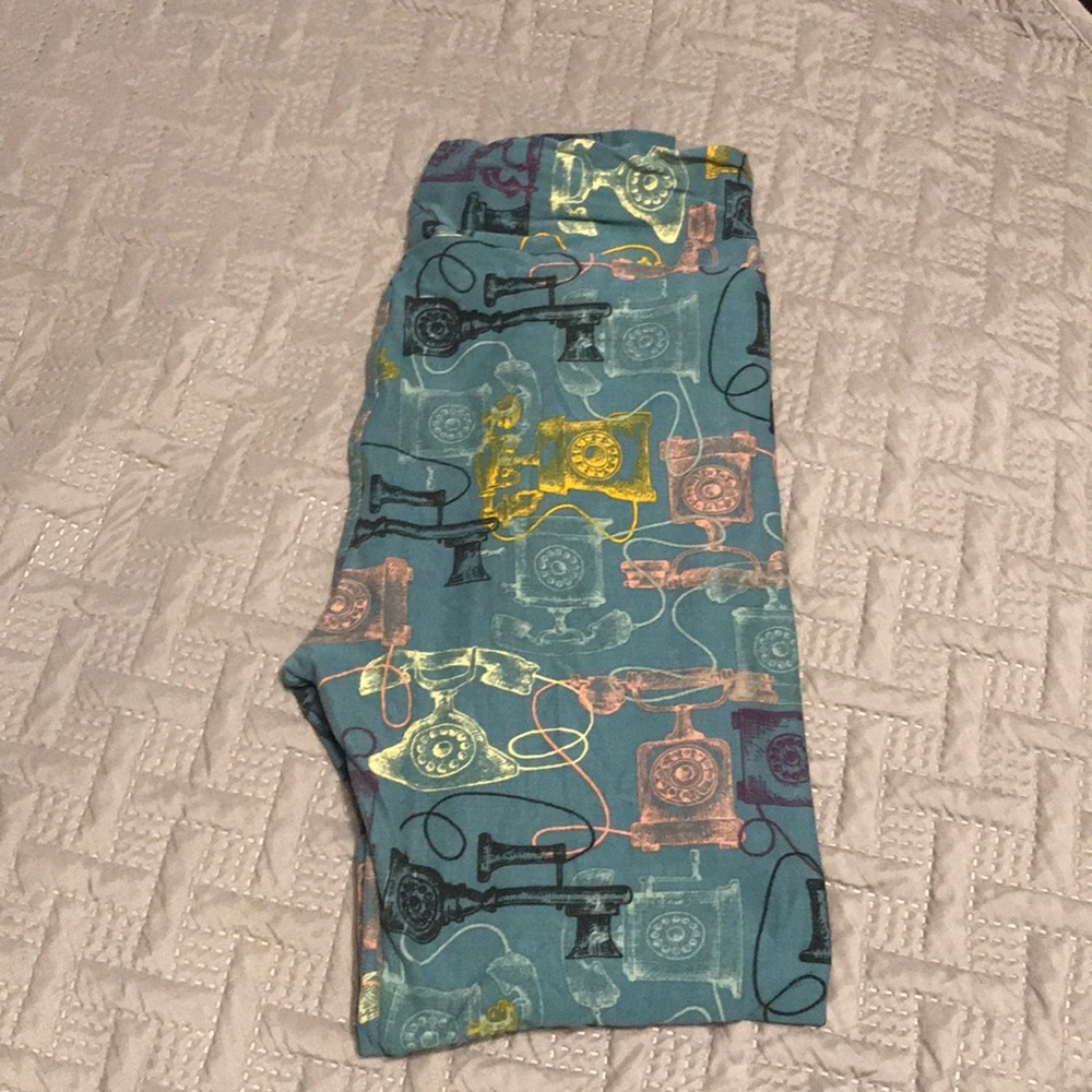 LuLaRoe TC Leggings Slate Blue w/ Old Telephones